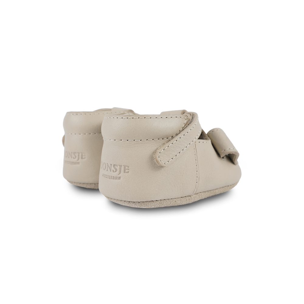 Spark Special Shoes | Golden Retriever, Donsje Amsterdam