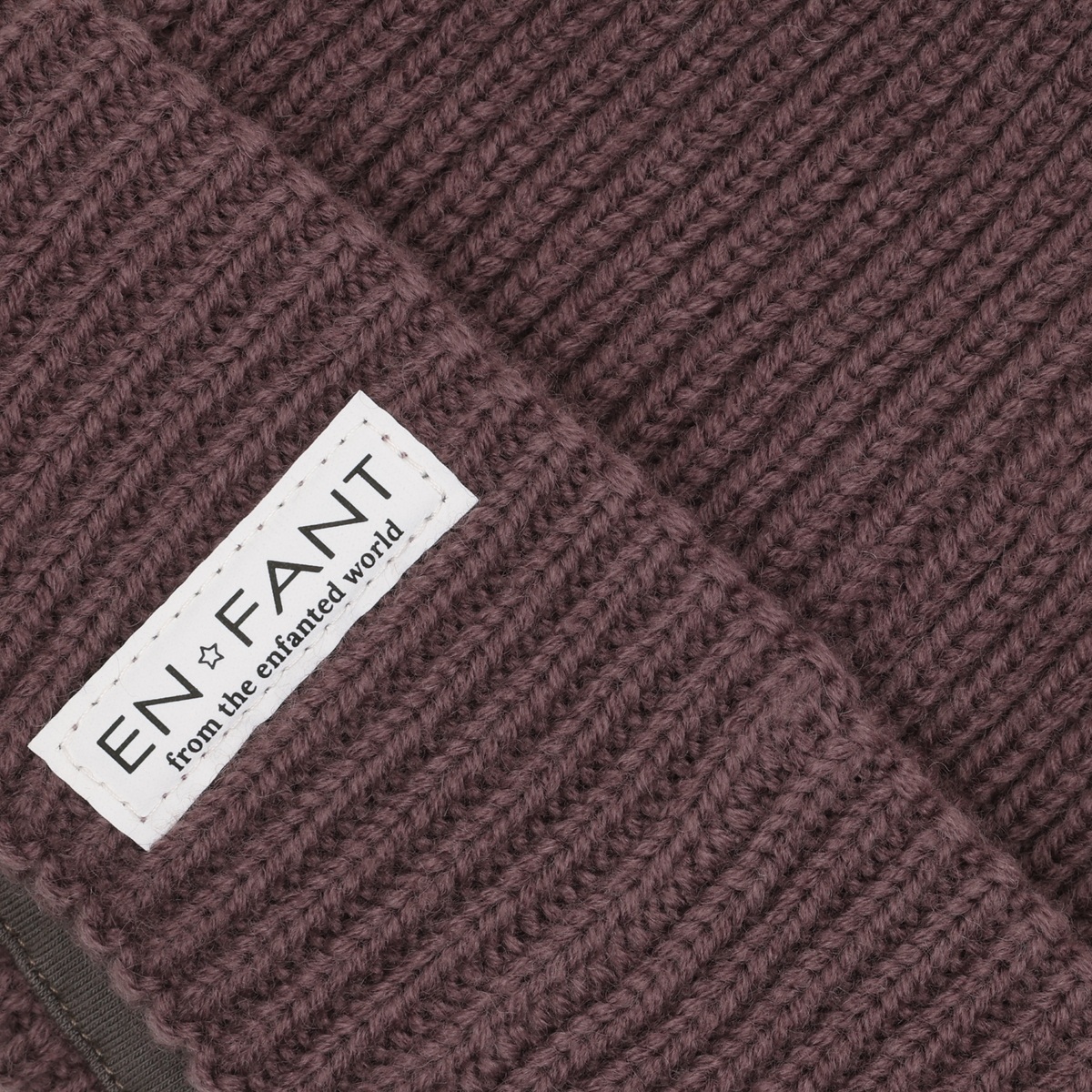 Beanie Flint, Enfant