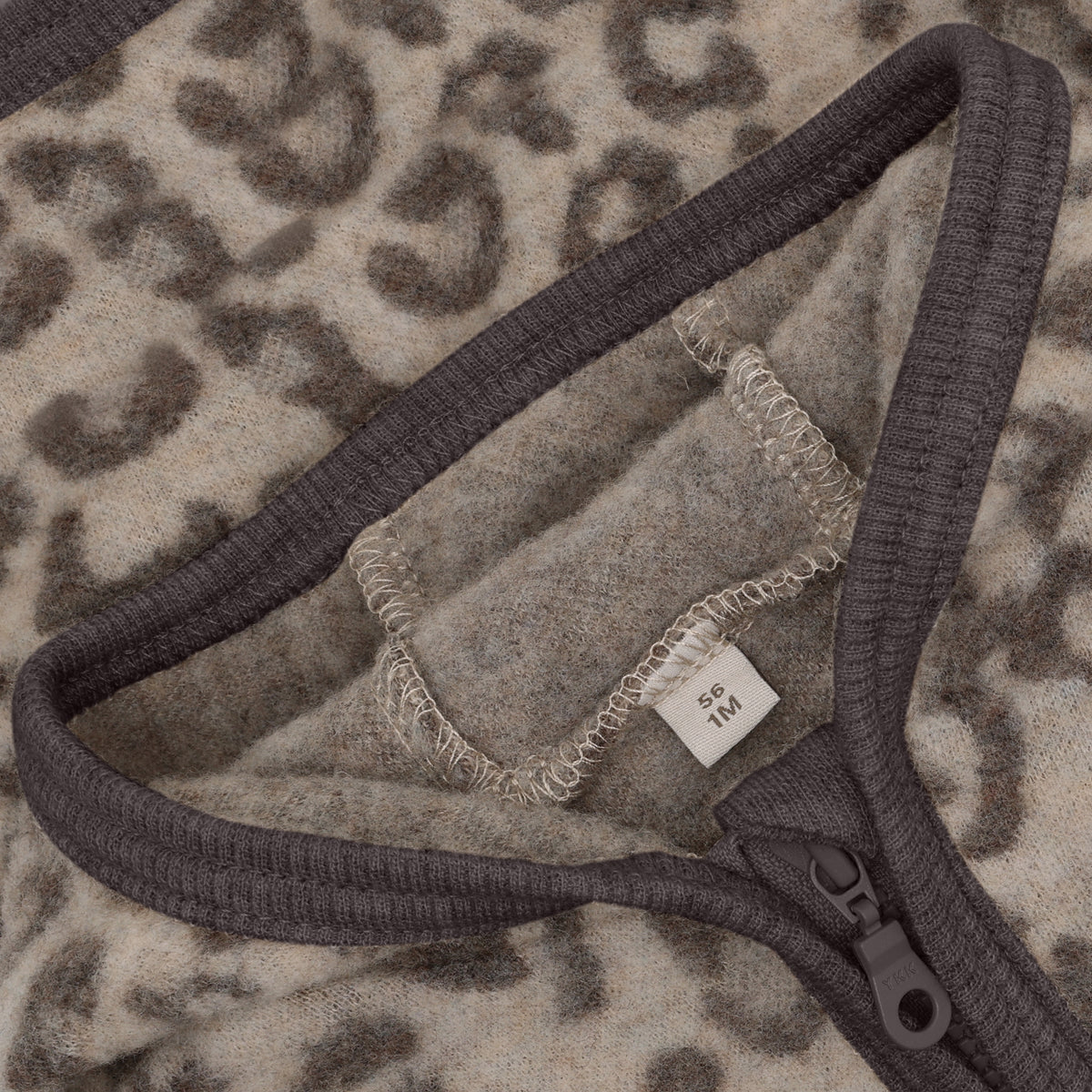 Wool fleece jacket Leopard, Huttelihut