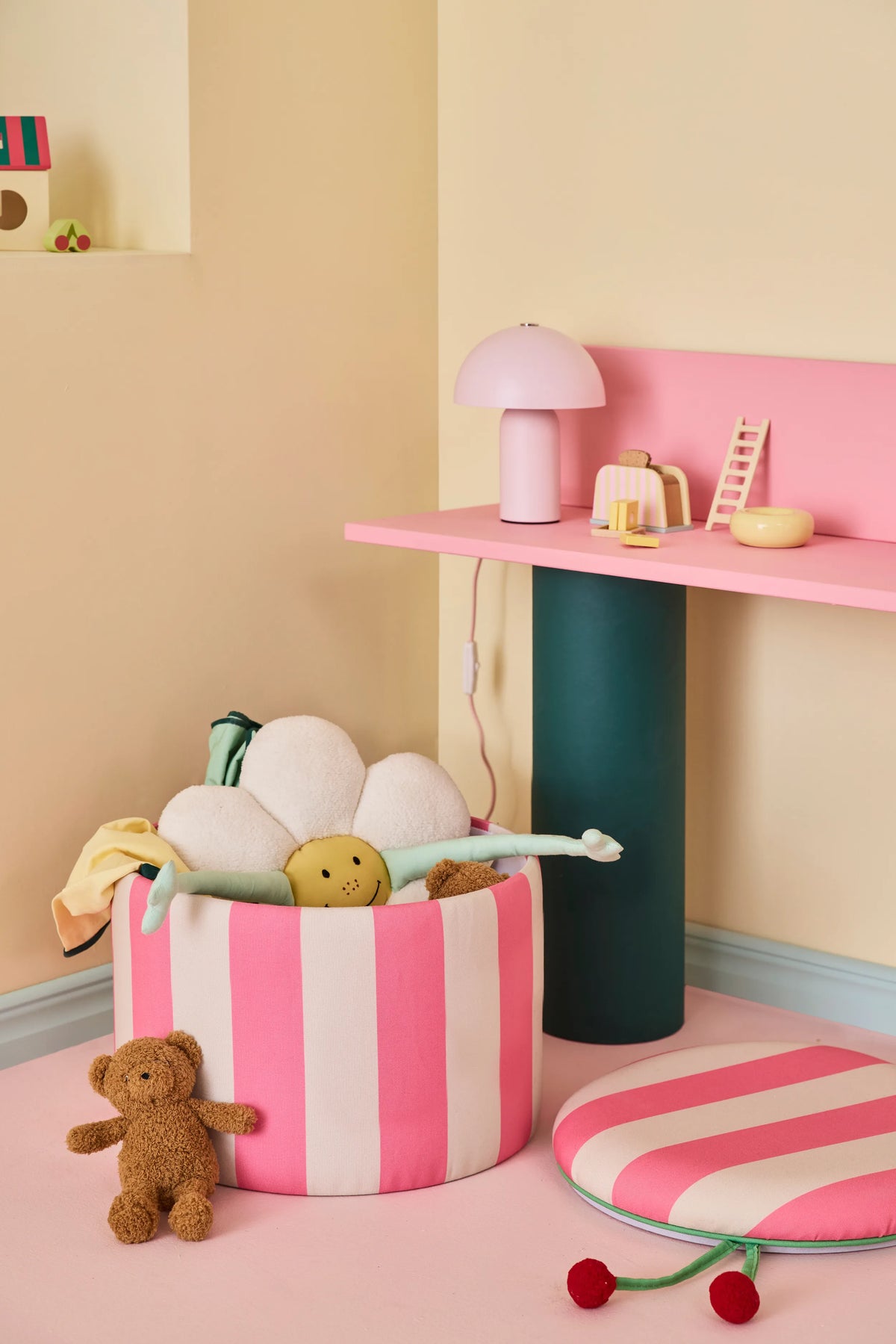 Pouffy cilinder with strage Pink, Kidsconcept