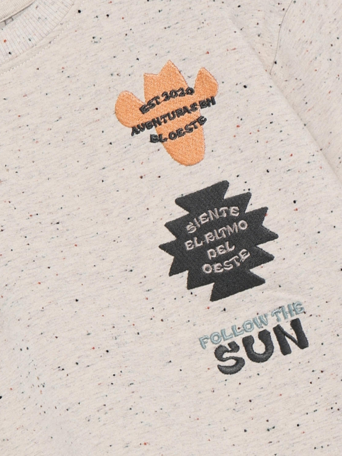 Oversized sweater badges sandshell, Daily Seven