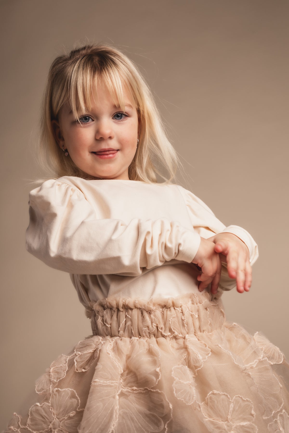 Longsleeve Yoen Creme Oat, Baje Studio