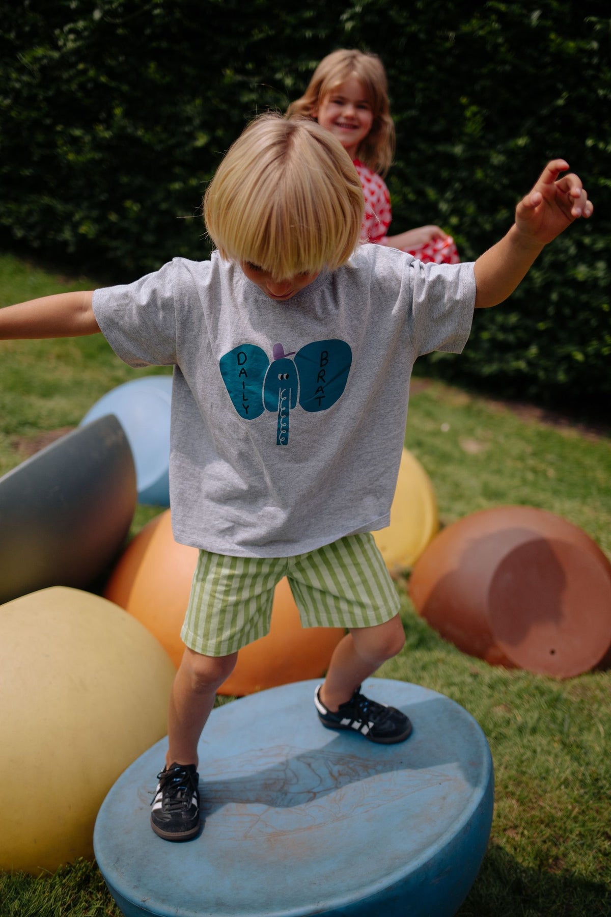 Elafancy T-shirt grey, Daily Brat