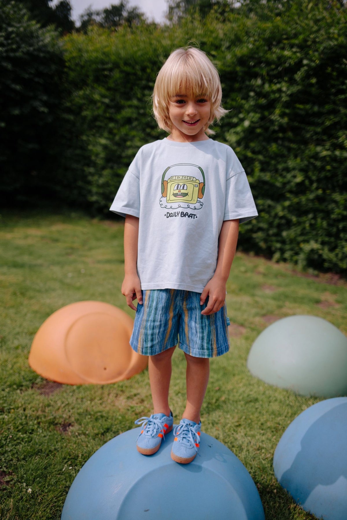 T-shirt headphones sterling blue, Daily Brat