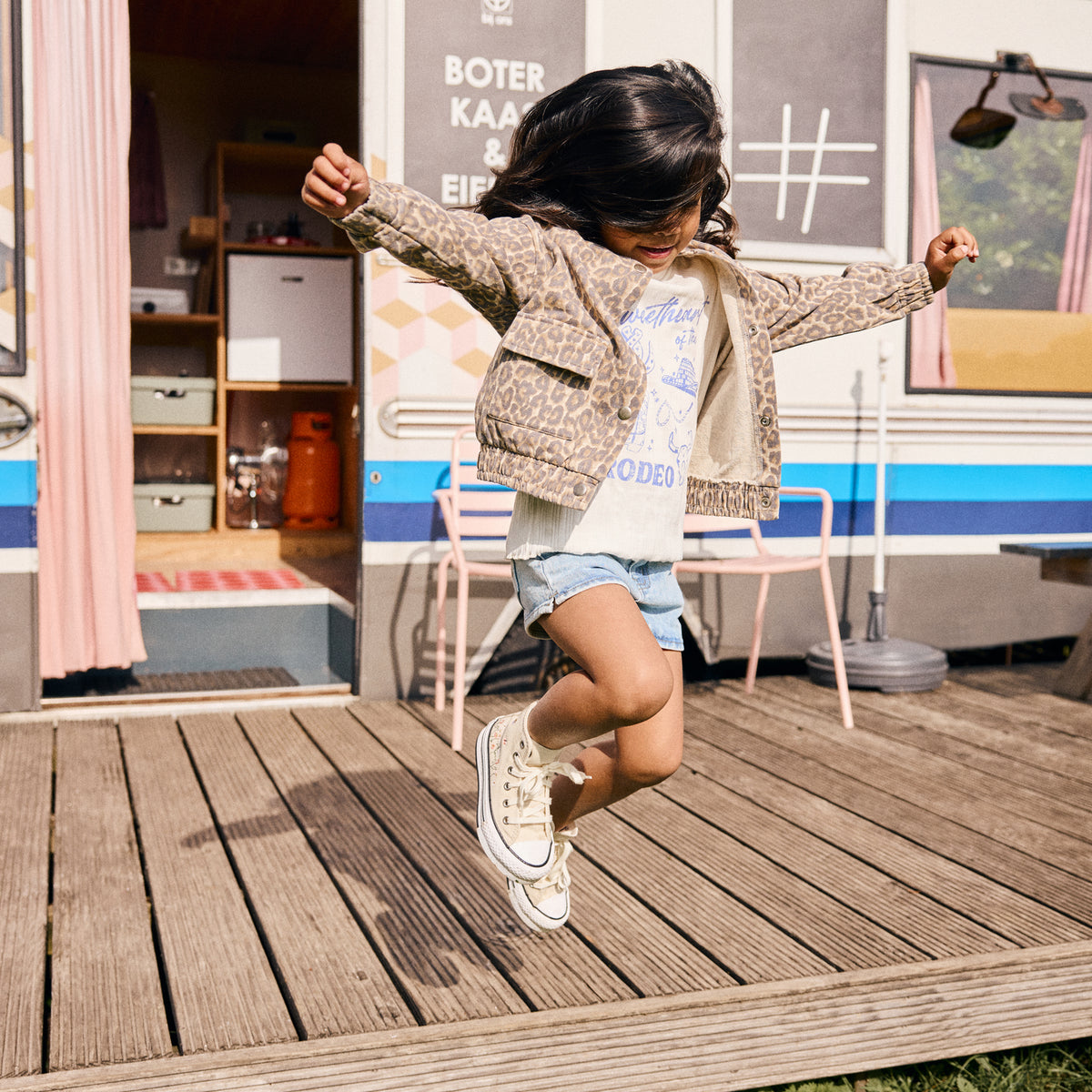 T-shirt artwork Egret, Daily Seven