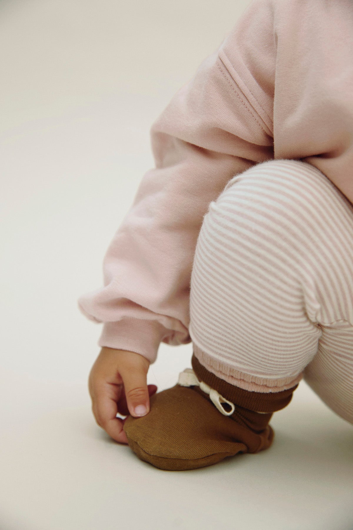 Baby Dropped shoulder sweater Faded Pink, Gray Label