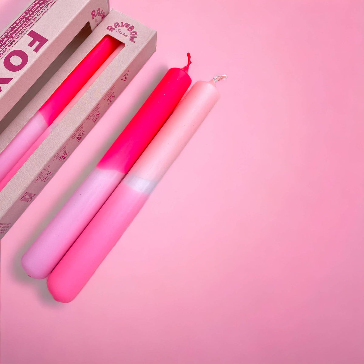 Kaarsen Foxy, Pink Stories