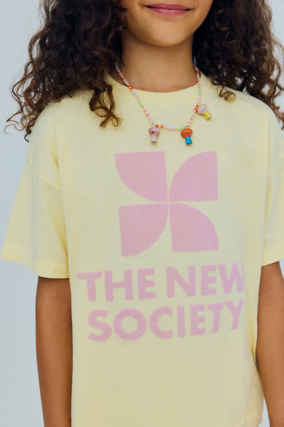 TNS logo T-shirt Soft Lemon, The New Society