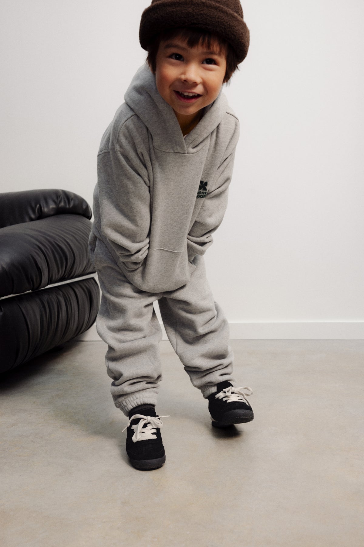 TNS Logo Jogging Mid Grey Melange, The New Society